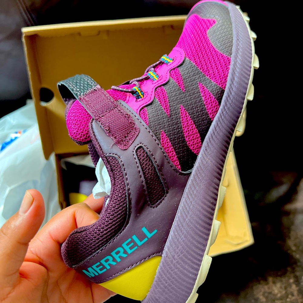 Merrell girl shoes nova